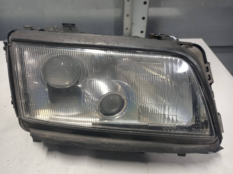 Recambio de faro derecho para audi a8 (d2) 4.2 quattro referencia OEM IAM 0301047202  XENON
