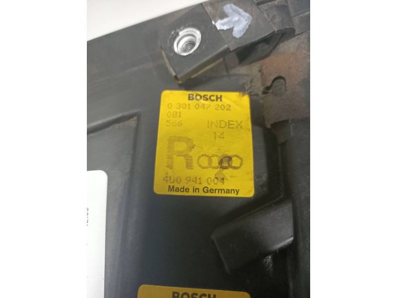 Recambio de faro derecho para audi a8 (d2) 4.2 quattro referencia OEM IAM 0301047202  XENON