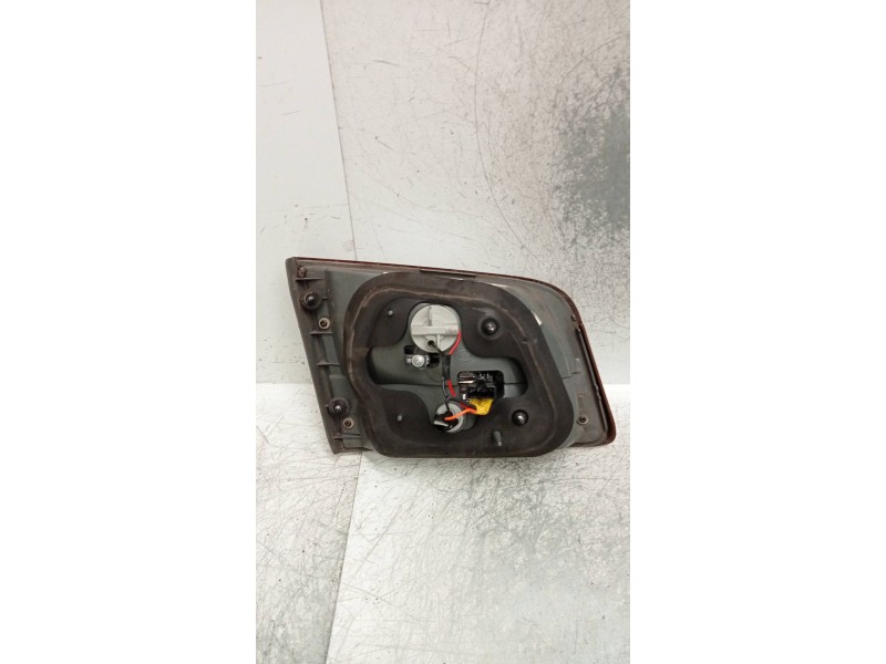 Recambio de piloto trasero derecho interior para kia magentis active referencia OEM IAM   