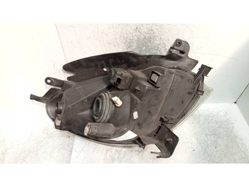 Recambio de faro izquierdo para citroen xsara picasso 2.0 hdi x referencia OEM IAM   
