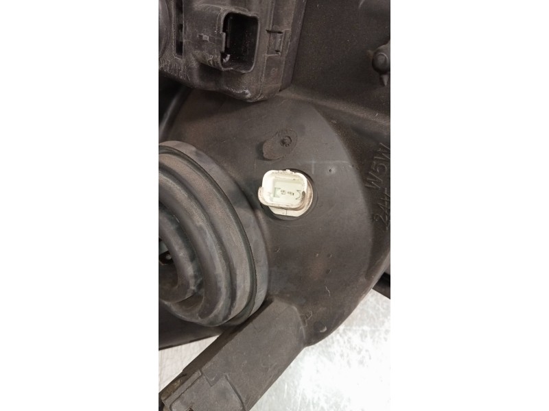 Recambio de faro izquierdo para citroen xsara picasso 2.0 hdi x referencia OEM IAM   