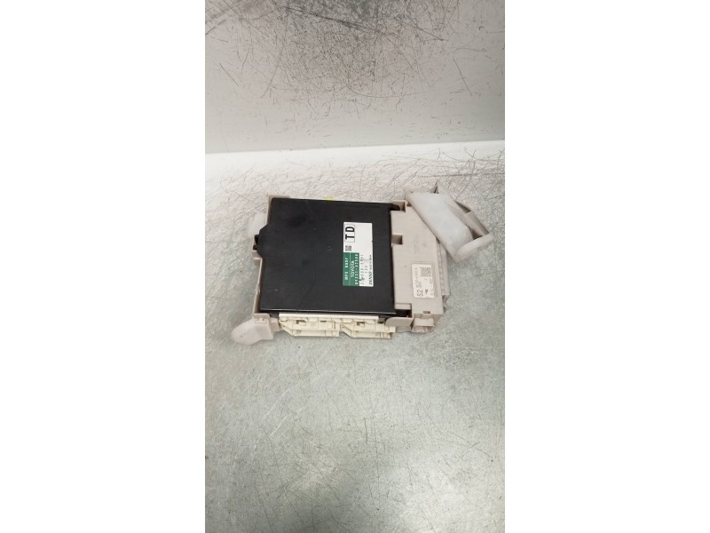 Recambio de modulo electronico para toyota prius+ advance referencia OEM IAM 8922147500 2380005791 
