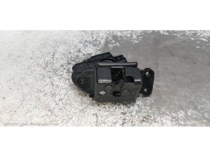 Recambio de motor cierre centralizado porton para toyota prius+ advance referencia OEM IAM   