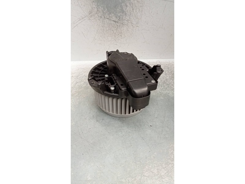 Recambio de motor calefaccion para toyota prius+ advance referencia OEM IAM 2727008085  