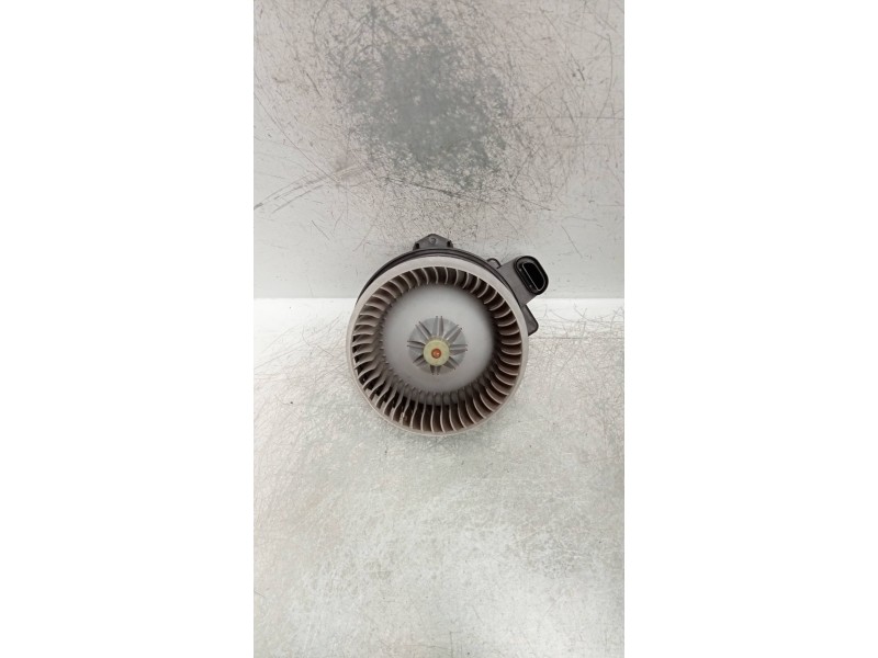 Recambio de motor calefaccion para toyota prius+ advance referencia OEM IAM 2727008085  