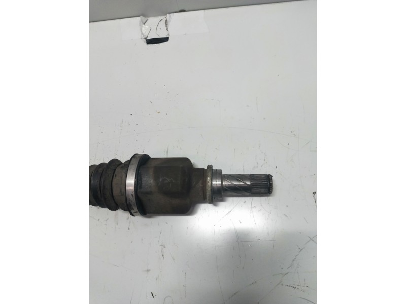 Recambio de transmision delantera izquierda para renault clio ii fase ii (b/cb0) campus referencia OEM IAM 82005643388  
