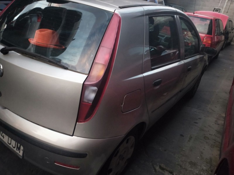 fiat punto berlina (188) del año 2005