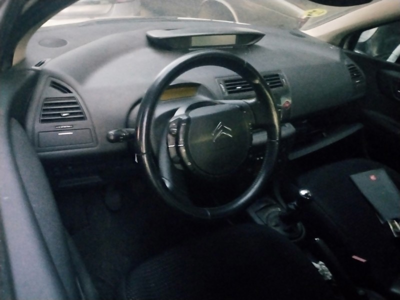 citroen c4 berlina del año 2006