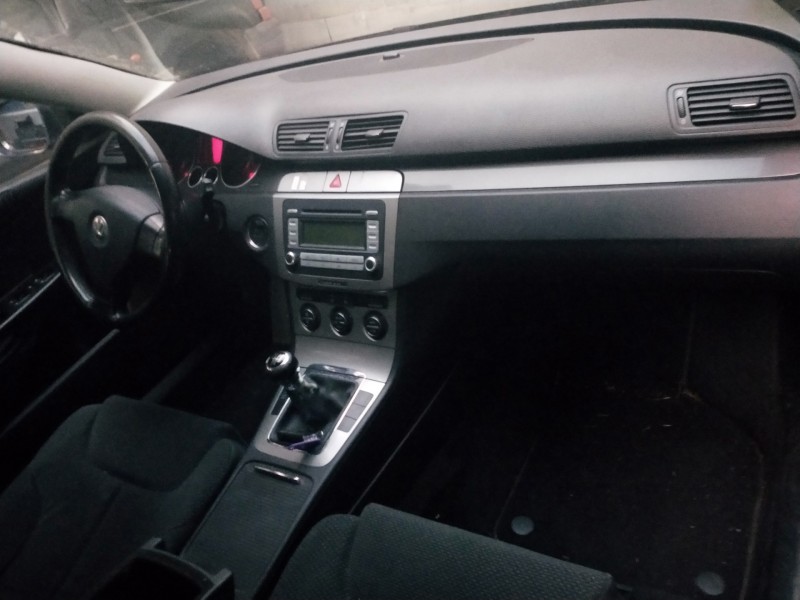 volkswagen passat variant (3c5) del año 2007