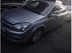 opel astra h berlina del año 2004