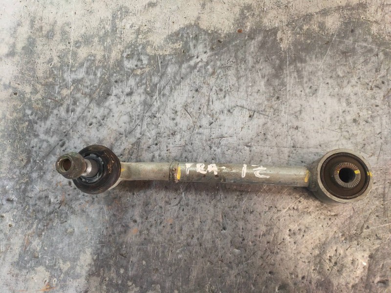 Recambio de brazo suspension superior trasero izquierdo para toyota auris hybrid business referencia OEM IAM   