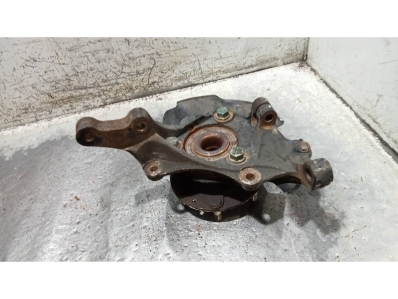 Recambio de mangueta delantera izquierda para kia carnival ii 2.9 cdri executive referencia OEM IAM   