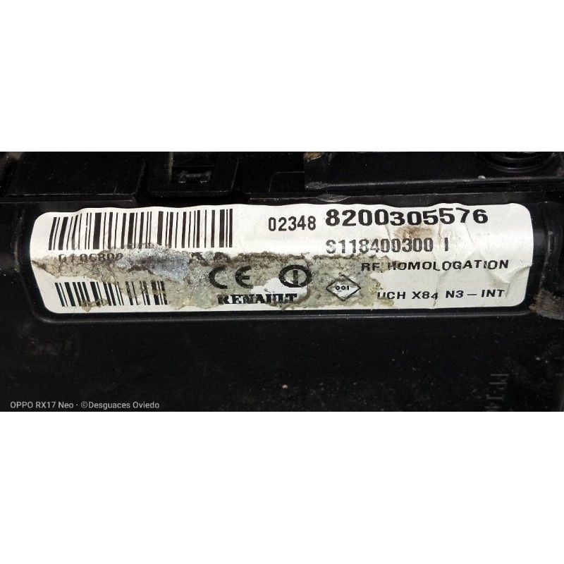 Recambio de caja reles / fusibles para renault megane ii berlina 5p confort authentique referencia OEM IAM 8200305576 S118400300