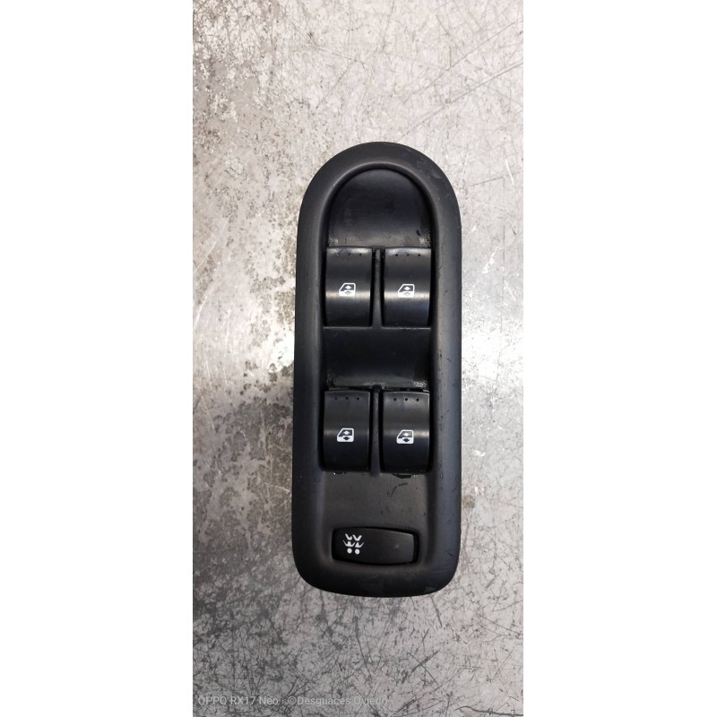 Recambio de mando elevalunas delantero izquierdo para renault megane ii berlina 5p confort authentique referencia OEM IAM   