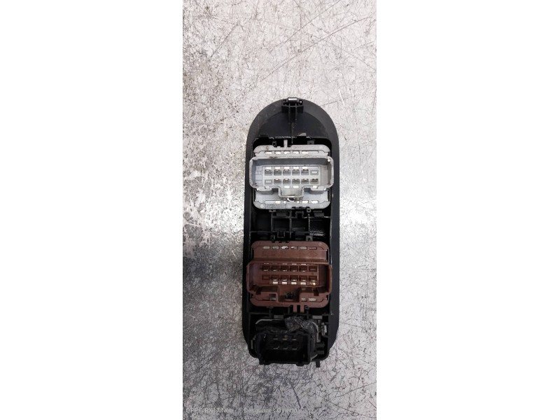 Recambio de mando elevalunas delantero izquierdo para renault megane ii berlina 5p confort authentique referencia OEM IAM   
