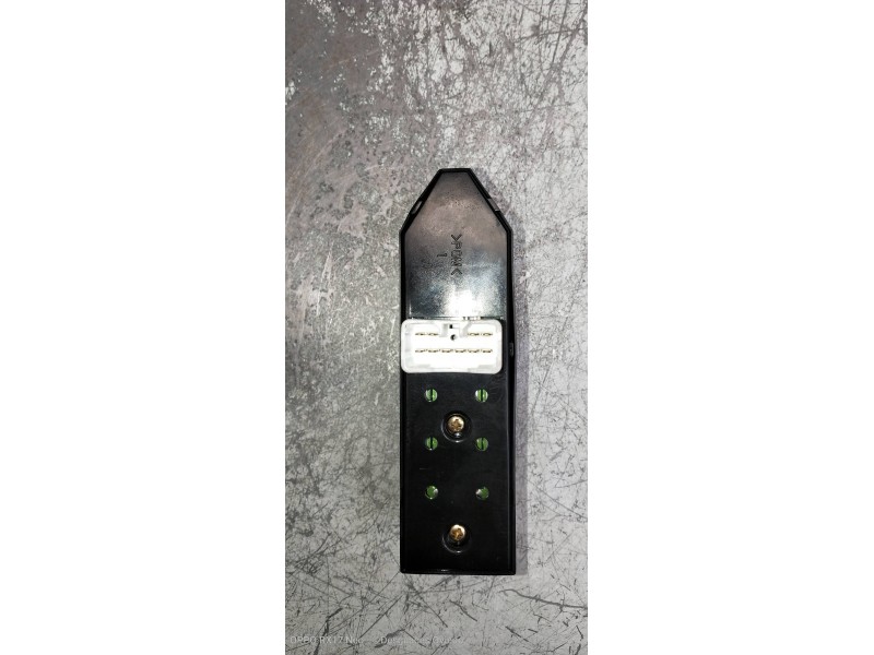 Recambio de mando elevalunas delantero derecho para kia magentis active referencia OEM IAM   