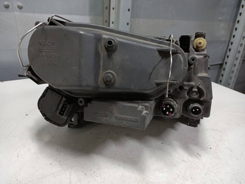 Recambio de faro izquierdo para audi a8 (d2) 4.2 v8 32v referencia OEM IAM 0301047201  XENON