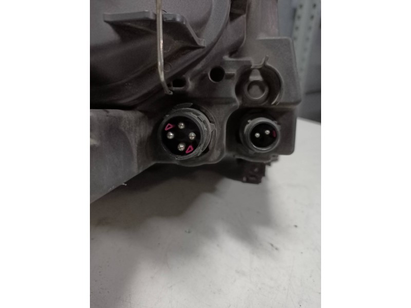 Recambio de faro izquierdo para audi a8 (d2) 4.2 v8 32v referencia OEM IAM 0301047201  XENON