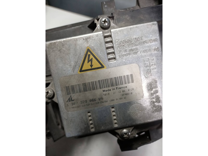 Recambio de faro derecho para audi a8 (d2) 2.5 tdi referencia OEM IAM 50182112040126 1307329066 XENON