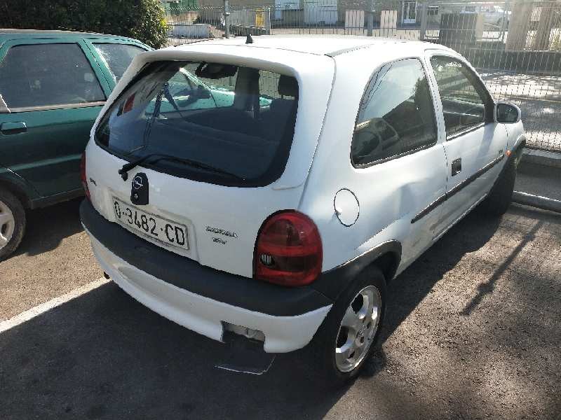 opel corsa b del año 1999