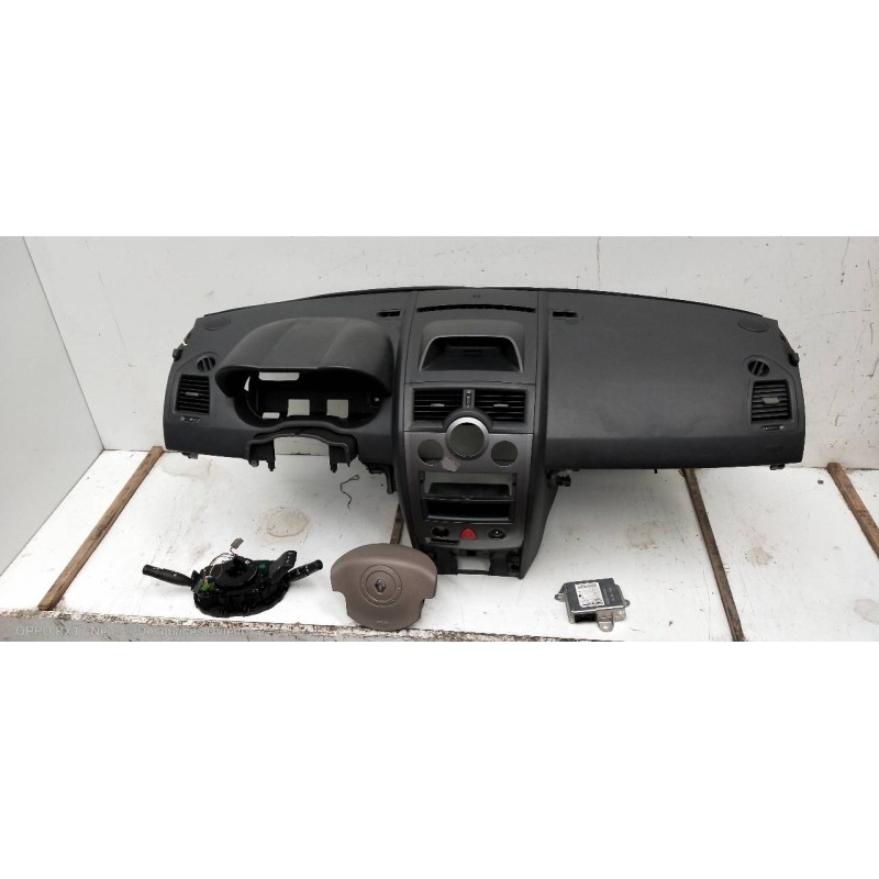 Recambio de kit airbag para renault megane ii berlina 5p confort authentique referencia OEM IAM   