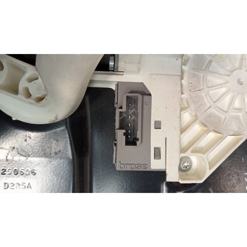 Recambio de elevalunas delantero izquierdo para land rover range rover sport v6 td hse referencia OEM IAM 994730  5P