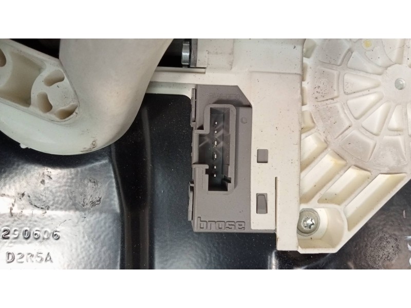 Recambio de elevalunas delantero izquierdo para land rover range rover sport v6 td hse referencia OEM IAM 994730  5P