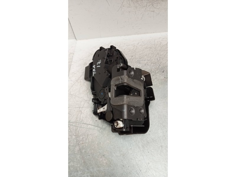 Recambio de motor cierre centralizado trasero izquierdo para land rover range rover sport v6 td hse referencia OEM IAM FQM000157