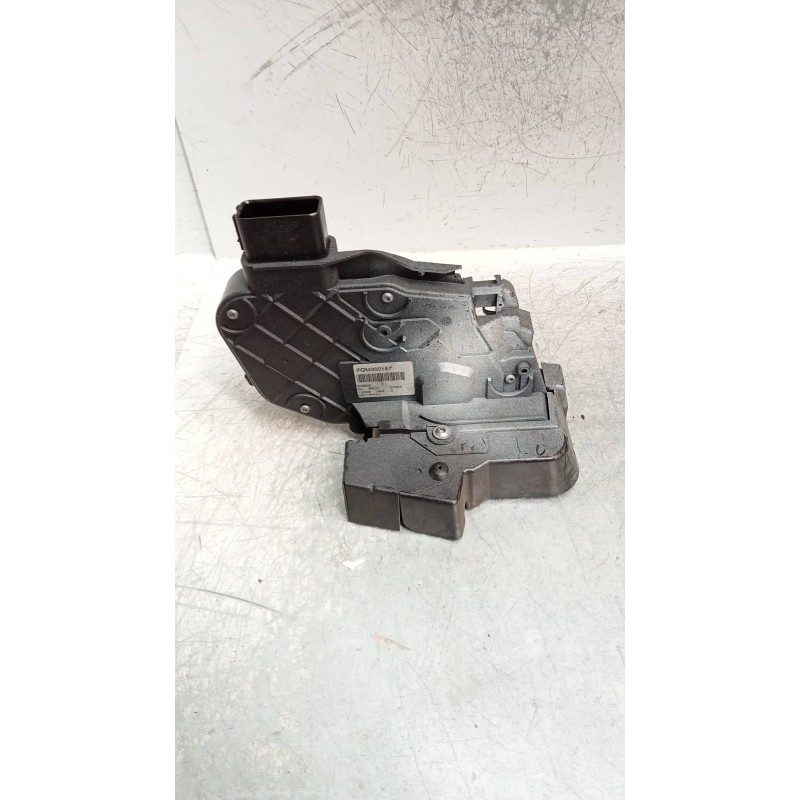 Recambio de motor cierre centralizado trasero izquierdo para land rover range rover sport v6 td hse referencia OEM IAM FQM000157