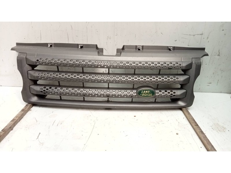 Recambio de rejilla delantera para land rover range rover sport v6 td hse referencia OEM IAM   