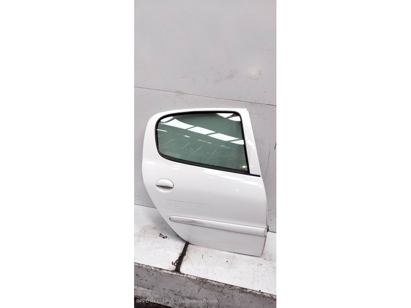Recambio de puerta trasera derecha para peugeot 206+ básico referencia OEM IAM   5P
