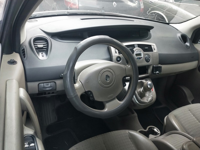 renault scenic ii del año 2004