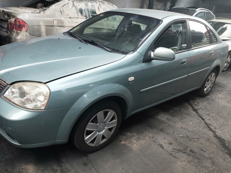 daewoo nubira berlina del año 2004