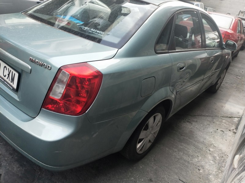 daewoo nubira berlina del año 2004