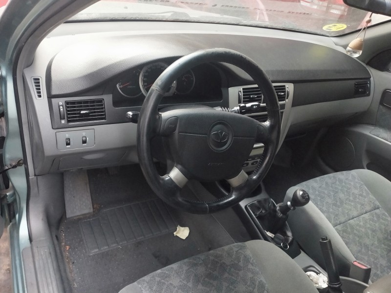 daewoo nubira berlina del año 2004