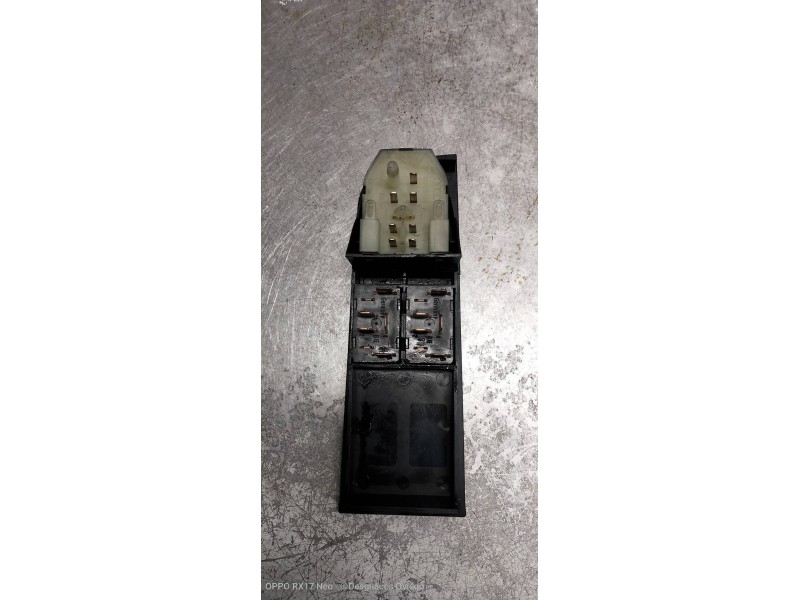 Recambio de mando elevalunas delantero izquierdo para audi 80 1.9 tdi referencia OEM IAM   