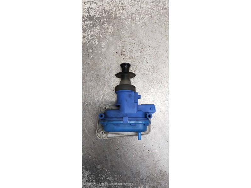 Recambio de motor cierre centralizado delantero derecho para audi 80 1.9 tdi referencia OEM IAM 893862153C  