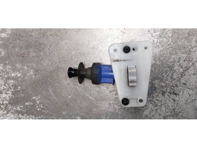 Recambio de motor cierre centralizado trasero derecho para audi 80 1.9 tdi referencia OEM IAM   