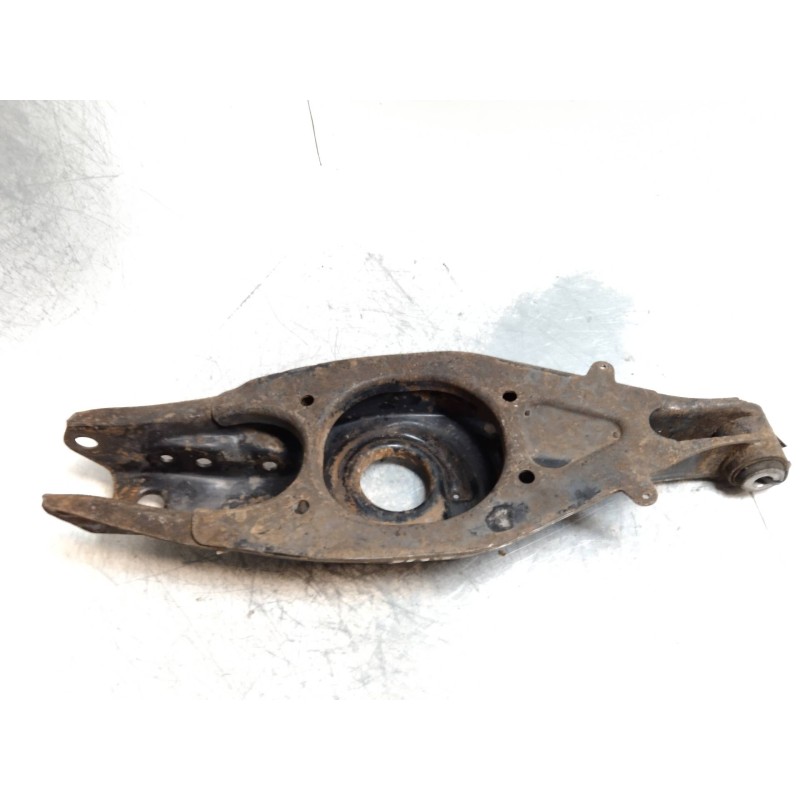 Recambio de brazo suspension inferior trasero izquierdo para mercedes clase e (w124) familiar td 300 (124.190) referencia OEM IA