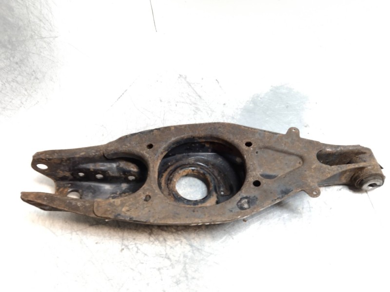 Recambio de brazo suspension inferior trasero izquierdo para mercedes clase e (w124) familiar td 300 (124.190) referencia OEM IA