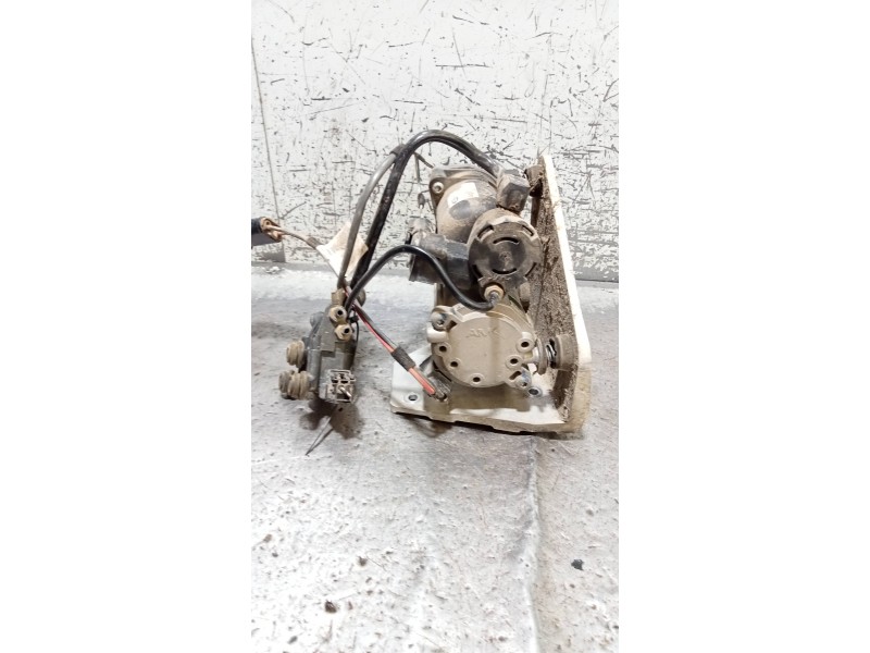 Recambio de bomba suspension para land rover range rover sport v6 td hse referencia OEM IAM A50109451  