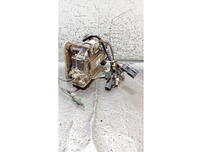 Recambio de bomba suspension para land rover range rover sport v6 td hse referencia OEM IAM A50109451  