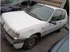peugeot 205 berlina del año 1996