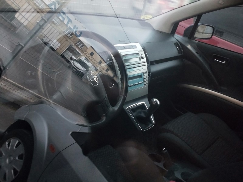 toyota corolla verso (r1) del año 2007