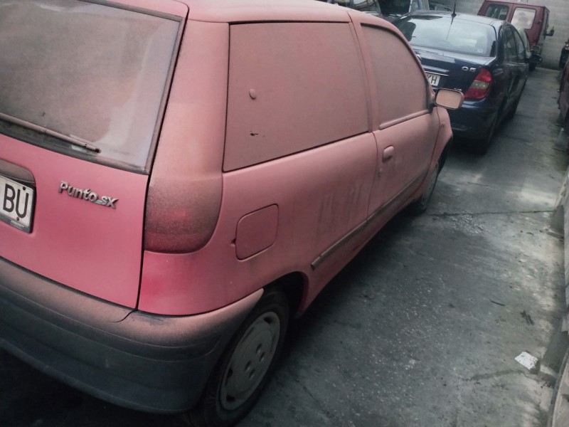 fiat punto berlina (176) del año 1997