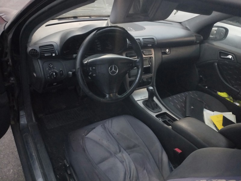 mercedes clase c (w203) sportcoupe del año 2001