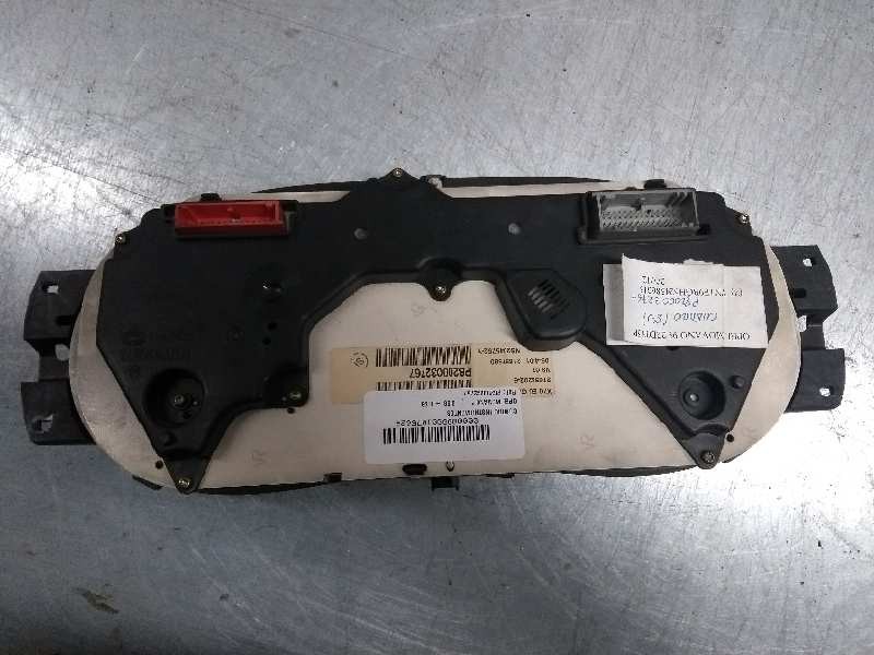 Recambio de cuadro instrumentos para opel movano referencia OEM IAM P8200032767 NS2045752Y 