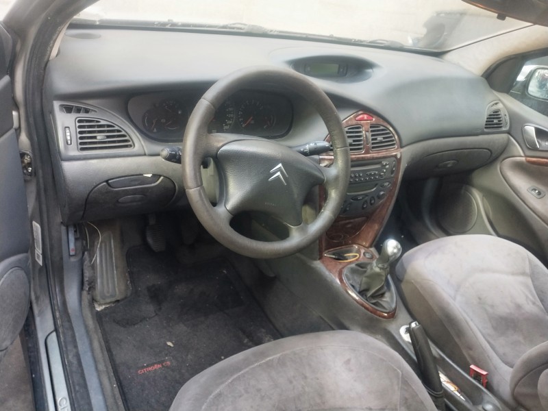 citroen c5 berlina del año 2001