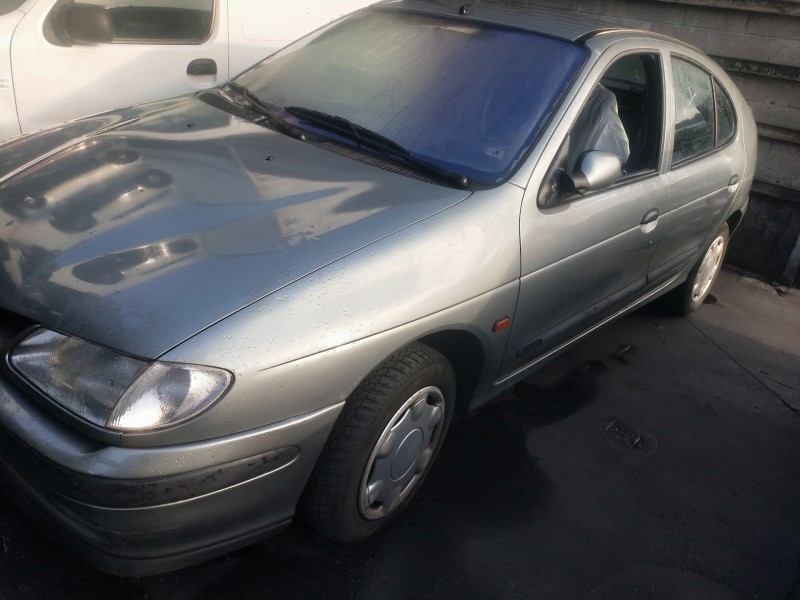 renault megane i berlina hatchback (ba0) del año 1998