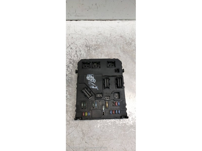 Recambio de caja reles / fusibles para peugeot 407 st confort referencia OEM IAM BSIS0300 9655708480 S120104600L 